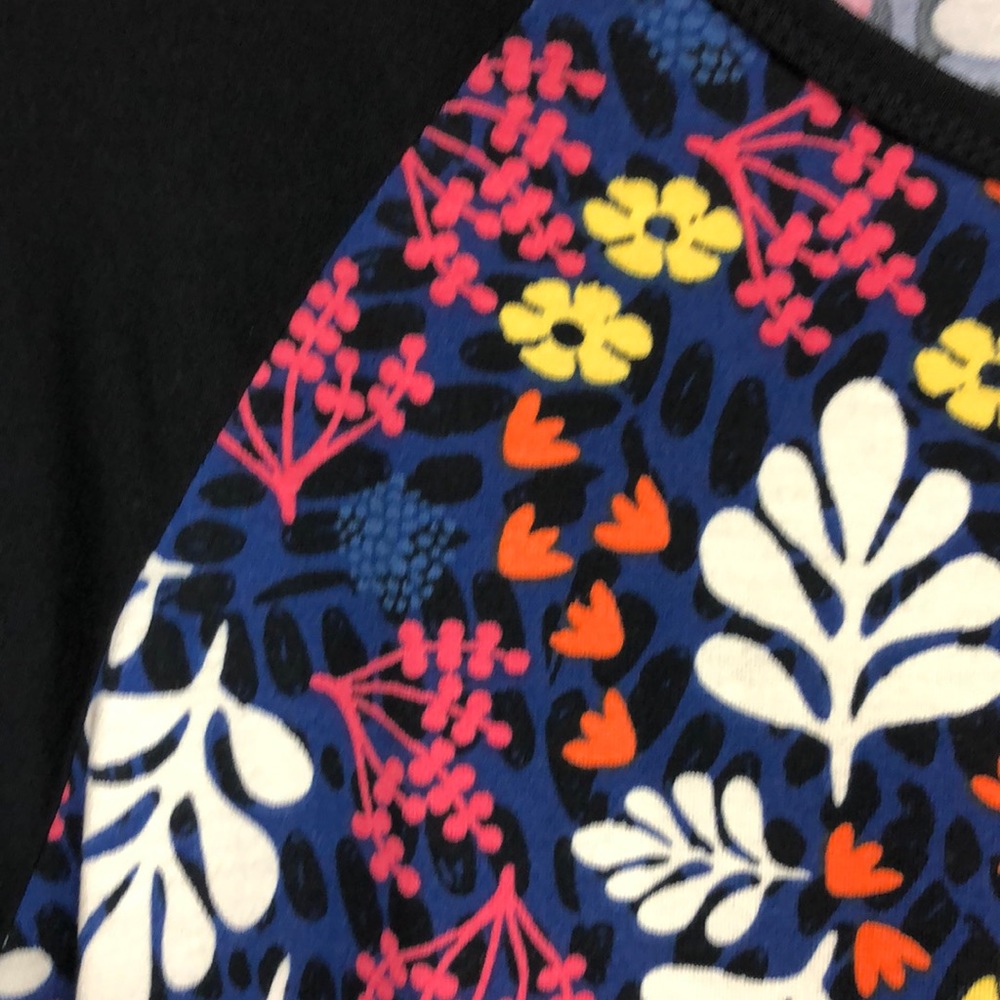 LulaRoe Randy Shirt - Picture 2 of 3